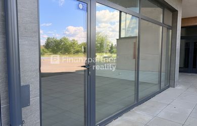 Na prenájom klimatizovaný obchodný priestor Dunajská Streda