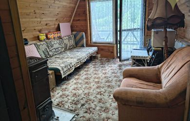 Záhradná chatka s pozemkom 298m2
