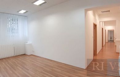 125 m2 – príjemný, samostatný administratívny priestor
