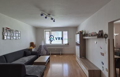 3 IZBOVÝ BYT, BELEHRADSKÁ, KOŠICE - SÍDLISKO ŤAHANOVCE