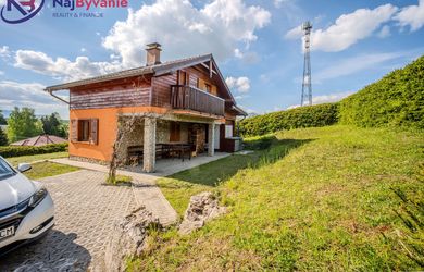 Rekreačná chata - Liptovské Sliače s pozemkom 4 464 m²