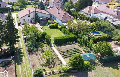 6-IZBOVÝ DVOJGENERAČNÝ RODINNÝ DOM - VODERADY 1130 M² Možnosť užívať ako 2 bytové jednotky