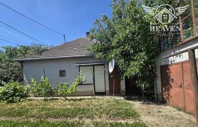 Ponúkame na predaj rod.dom v Kolárove
