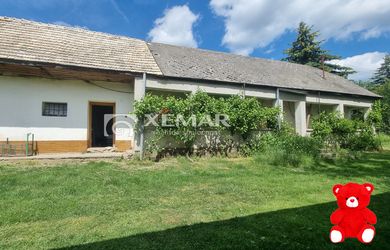 PREDAJ Hospodárska usadlosť s 11 ha vlastnej pôdy – Dolný Dačov Lom