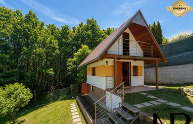 Záhrada s murovanou chatkou a výhľadom, Považská Bystrica -Klučina