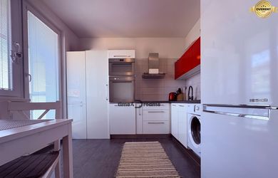 Na predaj: 4 izb.byt + BALKON + PIVNICA