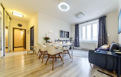 Dizajnový 2i byt 55m2, s balkónom vo výbornej lokalite v centre