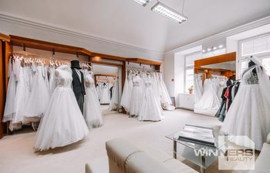 EXKLUZÍVNE ponúkame na odstúpenie kompletne zariadený svadobný salón Bonnet, Košice – Staré mesto