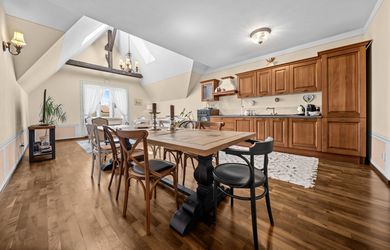 Výnimočný 4-izbový byt pod Hradom | 174 m², záhrada, parkovanie