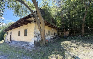 PREDAJ dom s mlynom a pozem. 972 m² Banský Studenec