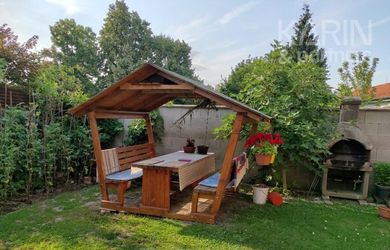 6-izbový rodinný dom s hosťovským bytom v centre Ivanky pri Dunaji