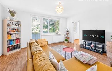 ???? Zrekonštruovaný 4i byt | SNP, Stará Turá | 89 m² |