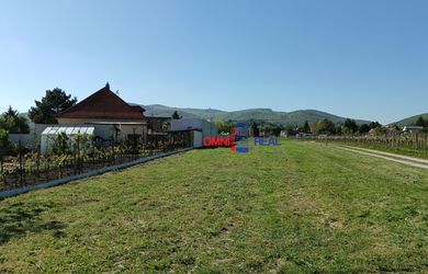 Stavebný pozemok pre rodinný dom, Modra - Králová, Trnavská ulica, 848 m2, šírka 9 m