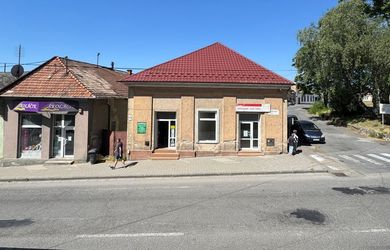 Obchodné priestory v centre mesta Šahy