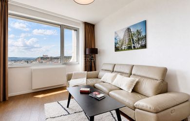 RIVERS | SKY PARK -  Atraktívny byt  a výhľad na hrad