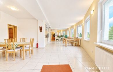 ABSOLUTE REAL / Veľké, pekné Nebytové priestory blízko Centra v Petržalke pri Inchebe,157 m2