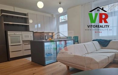 Lukratívny 3-izbový byt s rozlohou 90 m2 v centre Nitry na prenájom