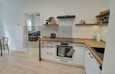 Rezervované! Atraktívny  tehlový 2-izb. byt, výmera až 64 m2, kompletná rekonštrukcia, krb, klimatizácia, Prednádražie, Trnava