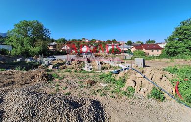 predáme pekný stavebný pozemok 820m2, Bohdanovce.