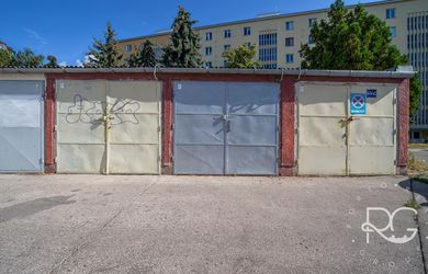 Garáž na prenájom na ulici Martinčeková - Ružinov
