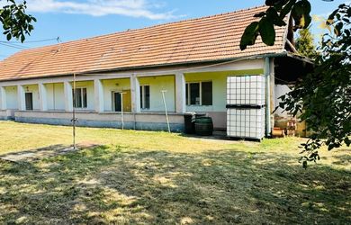 Na predaj 4-izbový vidiecky dom v obci Branč