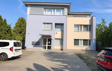 Flexibilné kancelárie s výbornou dostupnosťou, komornou atmosférou a parkovaním, Ružinov