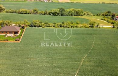 STAVEBNÝ POZEMOK, TRENČIANSKE MITICE, 1492M2
