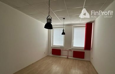 Kancelárske priestory na prenájom - od 15 m2, Bajkalská ul.