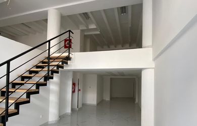Obchodný priestor v centre mesta na prenájom - 97 m2, Štúrova ul.
