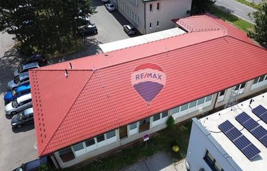 Komerčný objekt, budova, 573m2, obchody, lekár, advokát, kancelárie, Michalovce