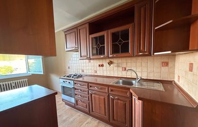 PREDAJ 3 IZBOVÝ BYT S DVOMA LOGGIAMI, 86 M2, PETRŽALKA, UL. BEŇADICKÁ