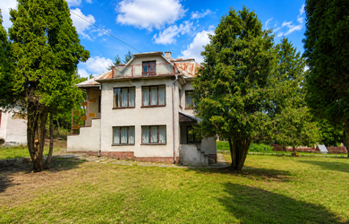 Rodinný dom s pozemkom 2 881 m² v obci Oľka