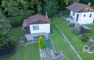 Pozemok s rekreačnou chatou a krásnym výhľadom v lukratívnej časti Bratislava III - AHOJ