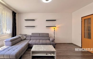 NEWCASTLE | PRENÁJOM, 3 izbový byt (72m2) + logia