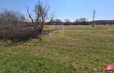 DIRECTREAL|Pozemok vo Svätom Jure - časť Kúpeľné , 2708m2, šírka 25m, pozemok vhodný na záhradníctvo