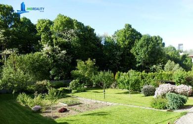 Fončorda Rodinný dom s podlahovou plochou 220 m2 v pokojnom prostredí a obklopení prírodou.