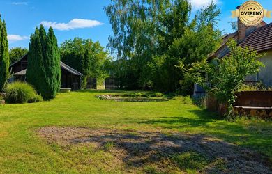 **Veľký pozemok 1003 m² s rekreačným domom/ komplet IS**