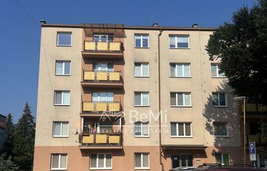 Na predaj 3 izbový byt vo výbornej lokalite, Hnúšťa