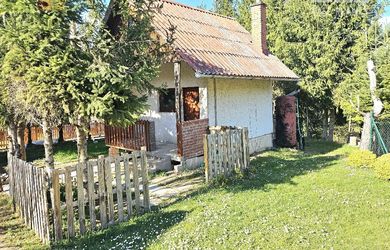 PRENÁJOM záhradná chata s pozemkom-BÁNOVCE NAD BEBRAVOU-284 m2
