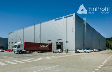Skladový priestor v Contera Park – 2.000 m2, ul. Na Pántoch