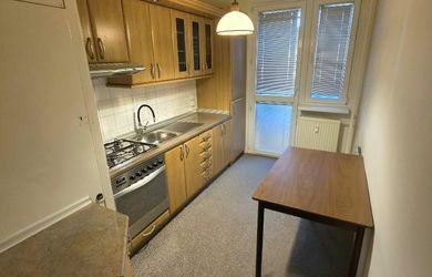 3 izbový byt Bánovce nad Bebravou/ DUBNIČKA /63 m2/ LOGGIA/ PIVNICA
