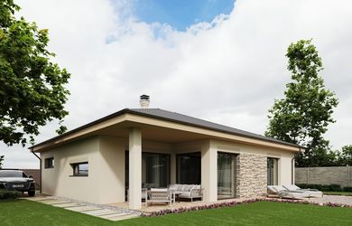 Reality & Bývanie I Bungalov Beňovského - dizajnový dom s pekným pozemkom