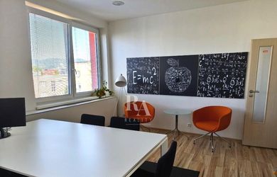 Klimatizované moderné kancelárske priestory, rôzne výmery v širšom centre Žiliny