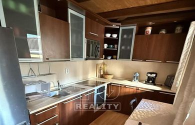 PRENÁJOM ÚTULNÉHO VIDIECKEHO DOMČEKA – 750 € VRÁTANE ENERGIÍ A INTERNETU