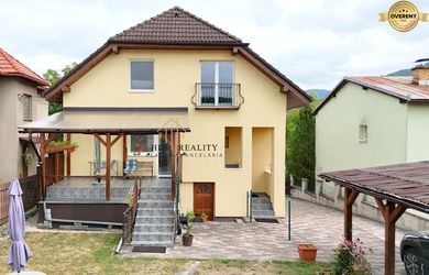 HD REALITY, Rodinný dom na predaj Medzibrod – po kompletnej rekonštrukcii, vhodný aj pre dve rodiny