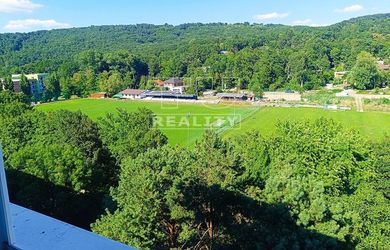 3-IZBOVÝ BYT,PÔVODNÝ STAV,LOGGIA,LAMAČ,69m2