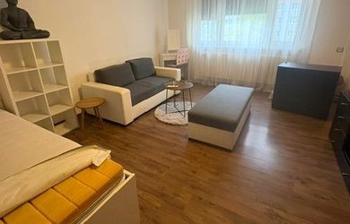 1-izbový byt v obľúbenej lokalite  Dúbravky v blízkosti OC Saratov na ul. Repášskeho