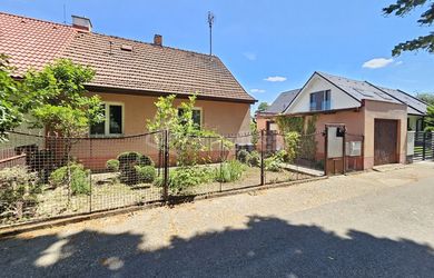 DIRECTREAL|Rodinný dom v TOP lokalite na sídlisku Hanza s pozemkom 570 m2.