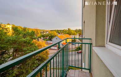 Priestranný svetlý 3i byt, 75 m², balkón, komora - Myjava